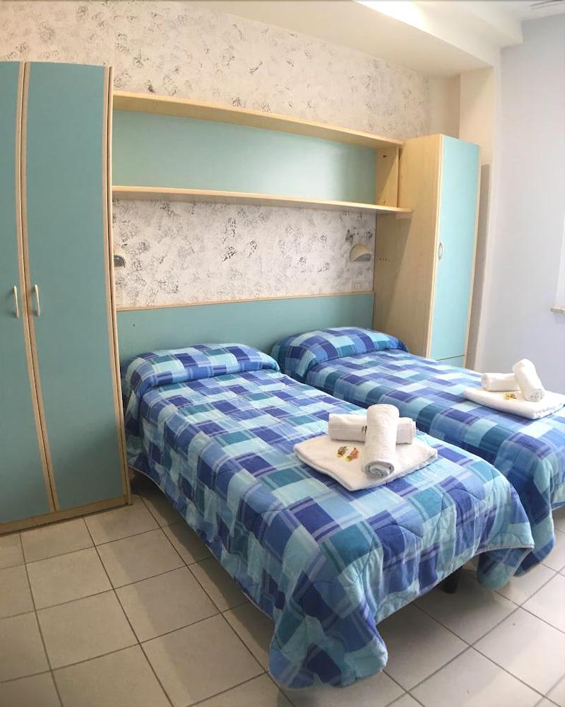 Hotel New Happy Rimini Exterior photo